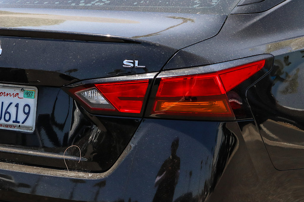 Thumbnail: 2019 Nissan Altima - 17