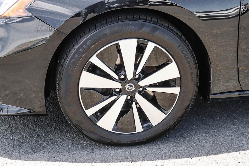 Thumbnail: 2019 Nissan Altima - 22