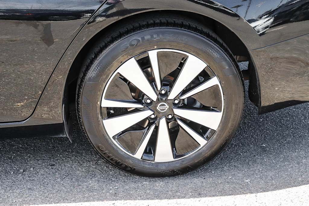 Thumbnail: 2019 Nissan Altima - 6
