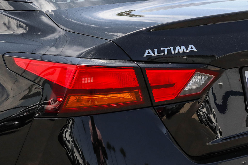 Thumbnail: 2019 Nissan Altima - 20