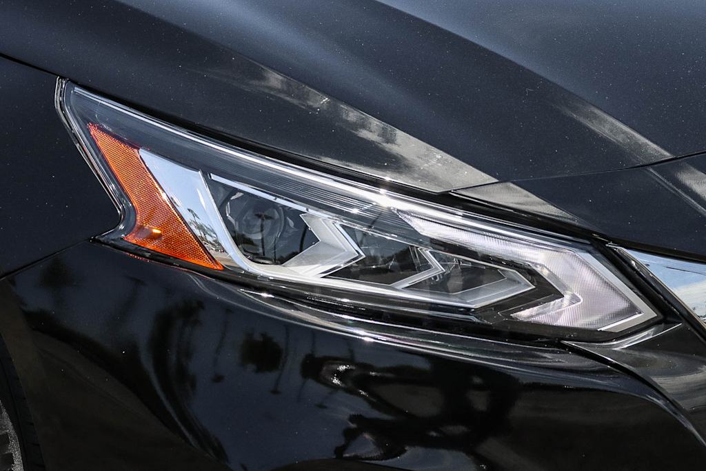 Thumbnail: 2019 Nissan Altima - 17