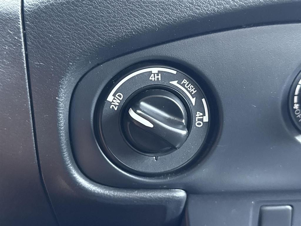 Thumbnail: 2022 Nissan Frontier - 6