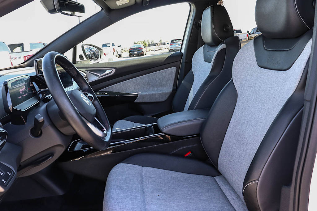 Thumbnail: 2023 Volkswagen ID.4 - 10