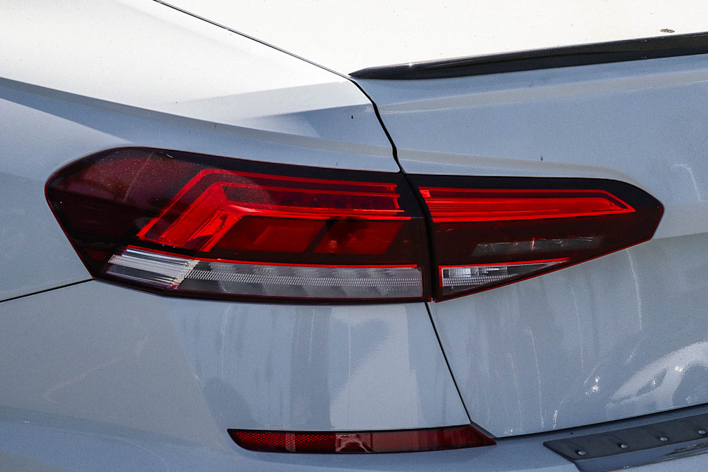 Thumbnail: 2021 Volkswagen Passat - 17