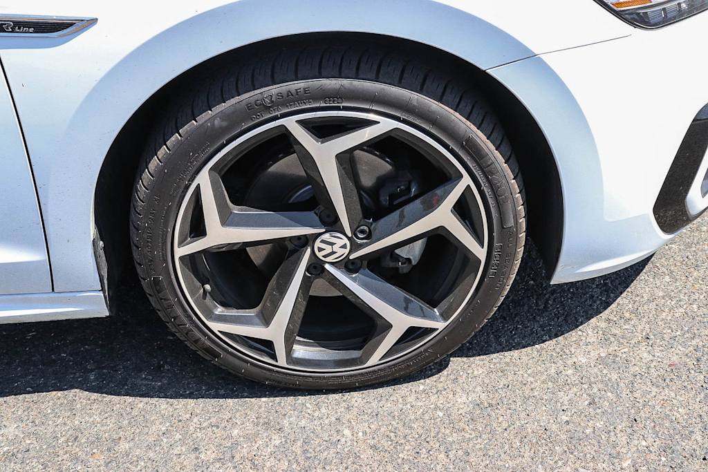 Thumbnail: 2021 Volkswagen Passat - 21