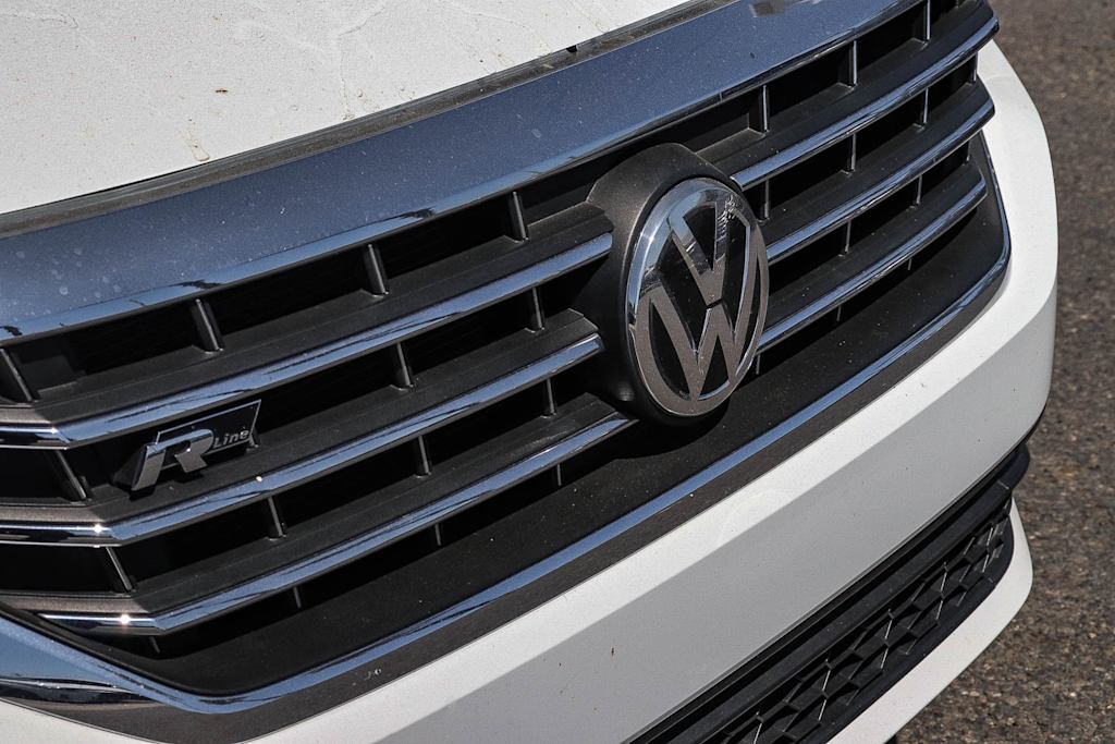 Thumbnail: 2021 Volkswagen Passat - 24