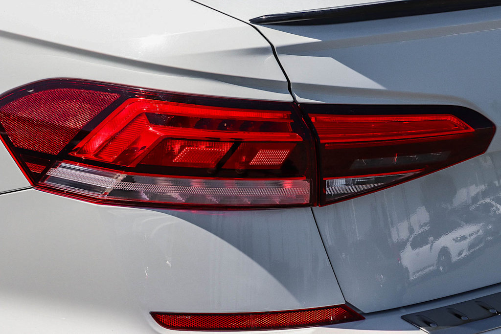 Thumbnail: 2021 Volkswagen Passat - 21
