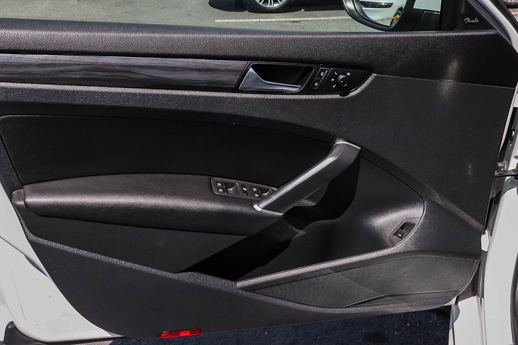 Thumbnail: 2021 Volkswagen Passat - 29