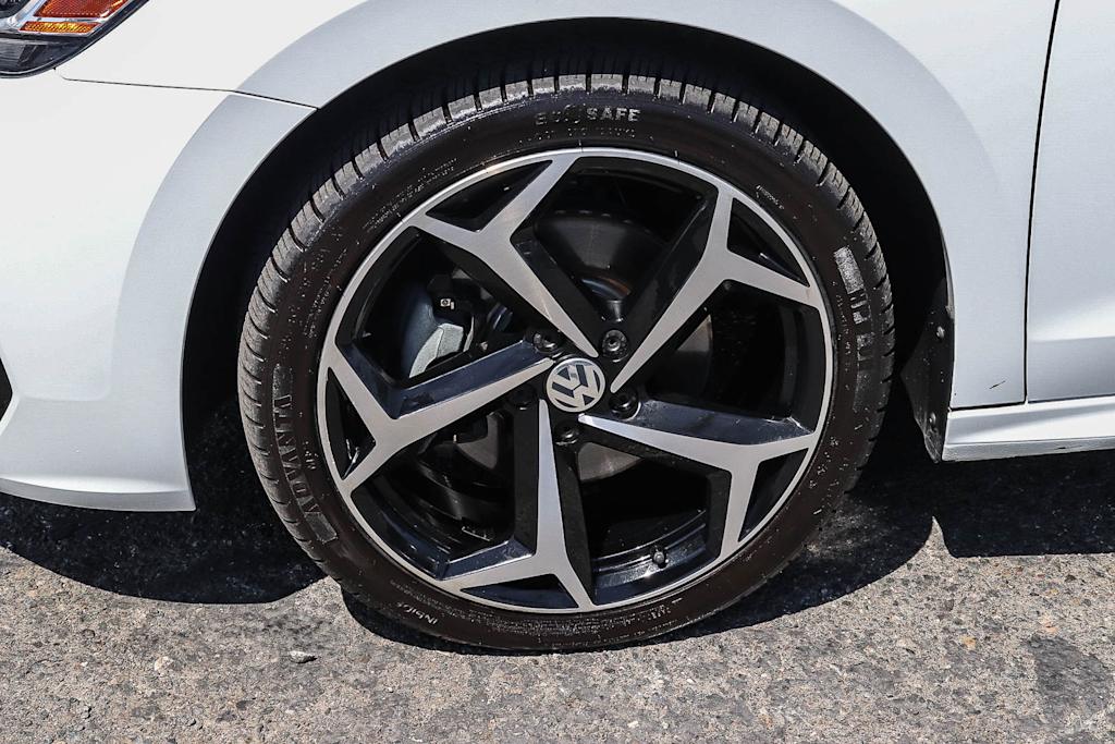 Thumbnail: 2021 Volkswagen Passat - 22