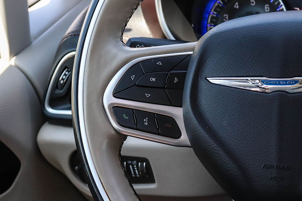 Thumbnail: 2019 Chrysler Pacifica - 26