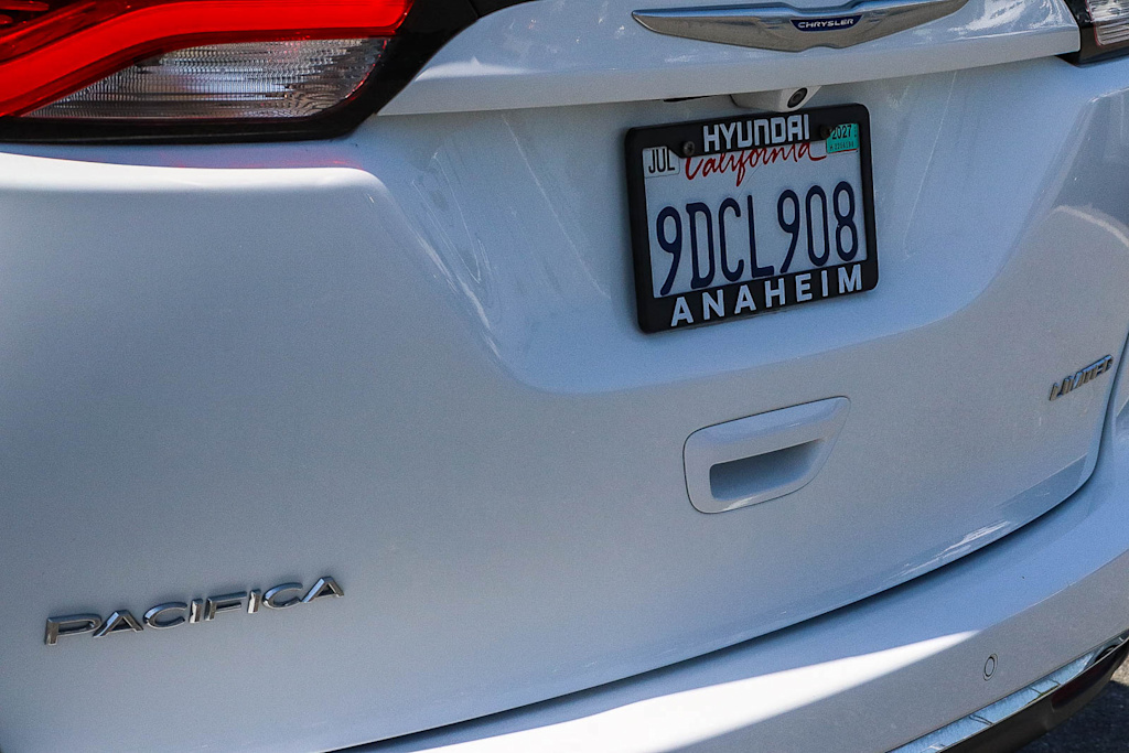 Thumbnail: 2019 Chrysler Pacifica - 6