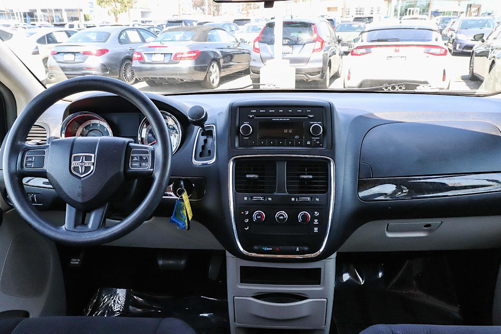 Thumbnail: 2013 Dodge Grand Caravan - 2