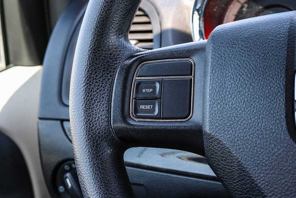 Thumbnail: 2013 Dodge Grand Caravan - 24