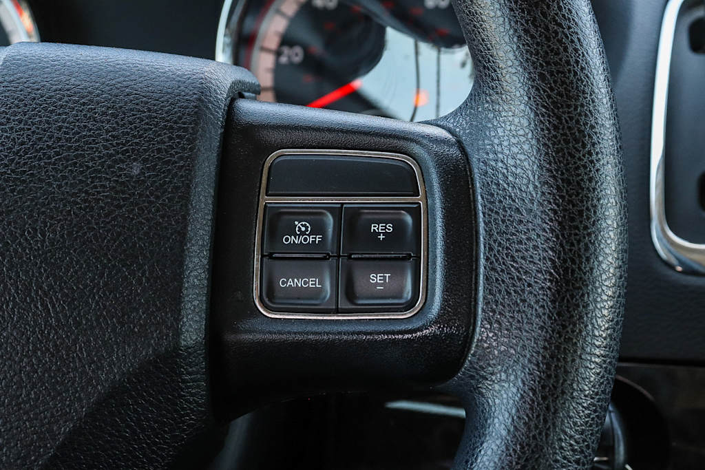Thumbnail: 2013 Dodge Grand Caravan - 25