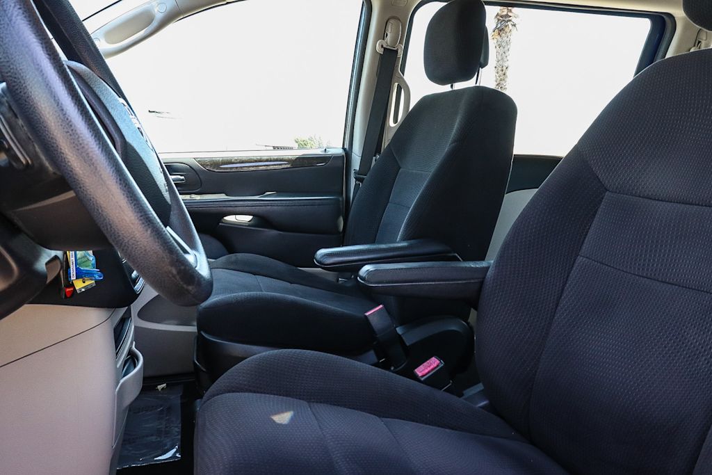 Thumbnail: 2013 Dodge Grand Caravan - 11