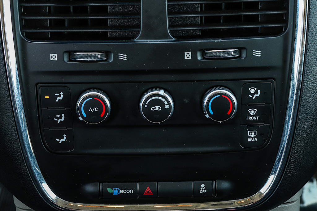 Thumbnail: 2013 Dodge Grand Caravan - 23