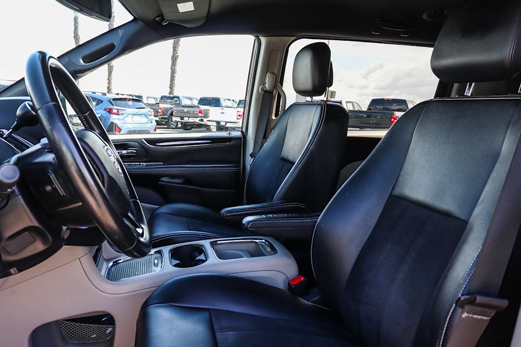 Thumbnail: 2019 Dodge Grand Caravan - 8