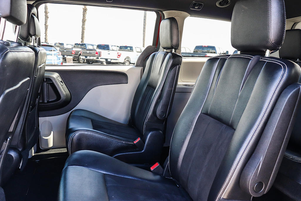 Thumbnail: 2019 Dodge Grand Caravan - 9