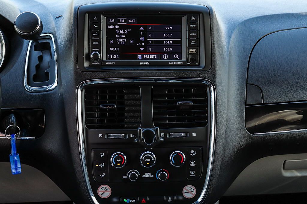 Thumbnail: 2019 Dodge Grand Caravan - 10