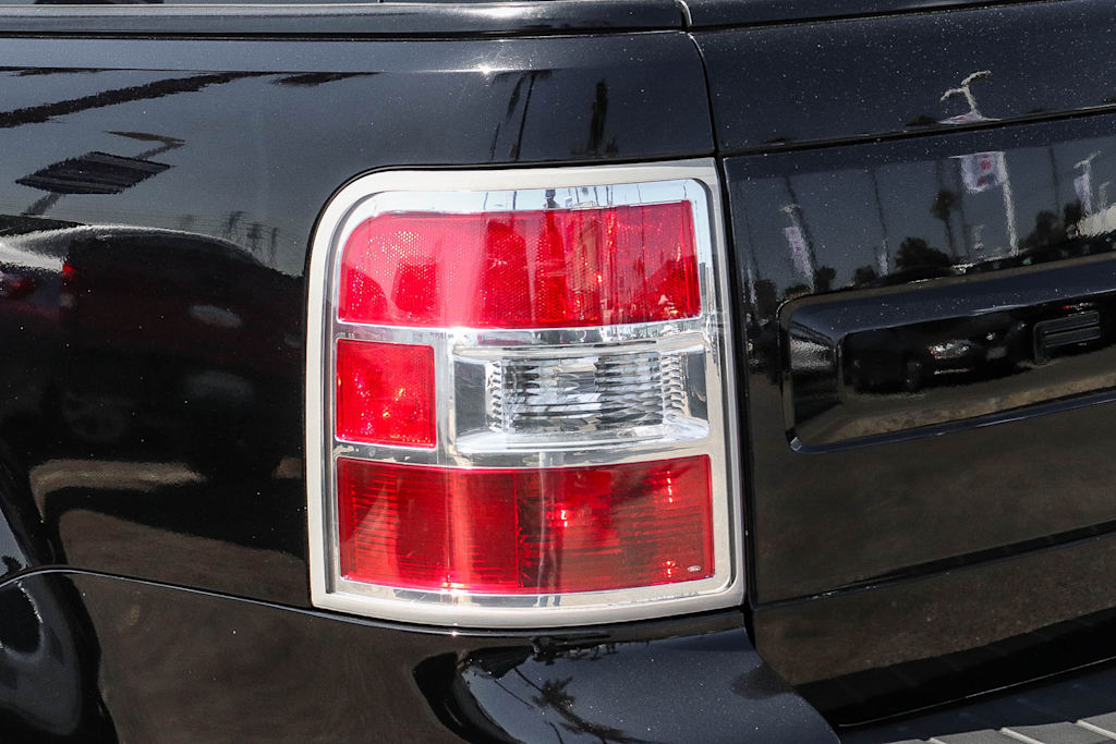 Thumbnail: 2018 Ford Flex - 19