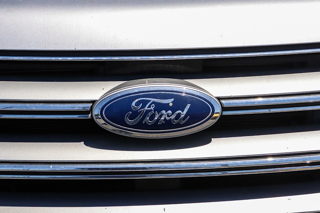Thumbnail: 2017 Ford Edge - 22