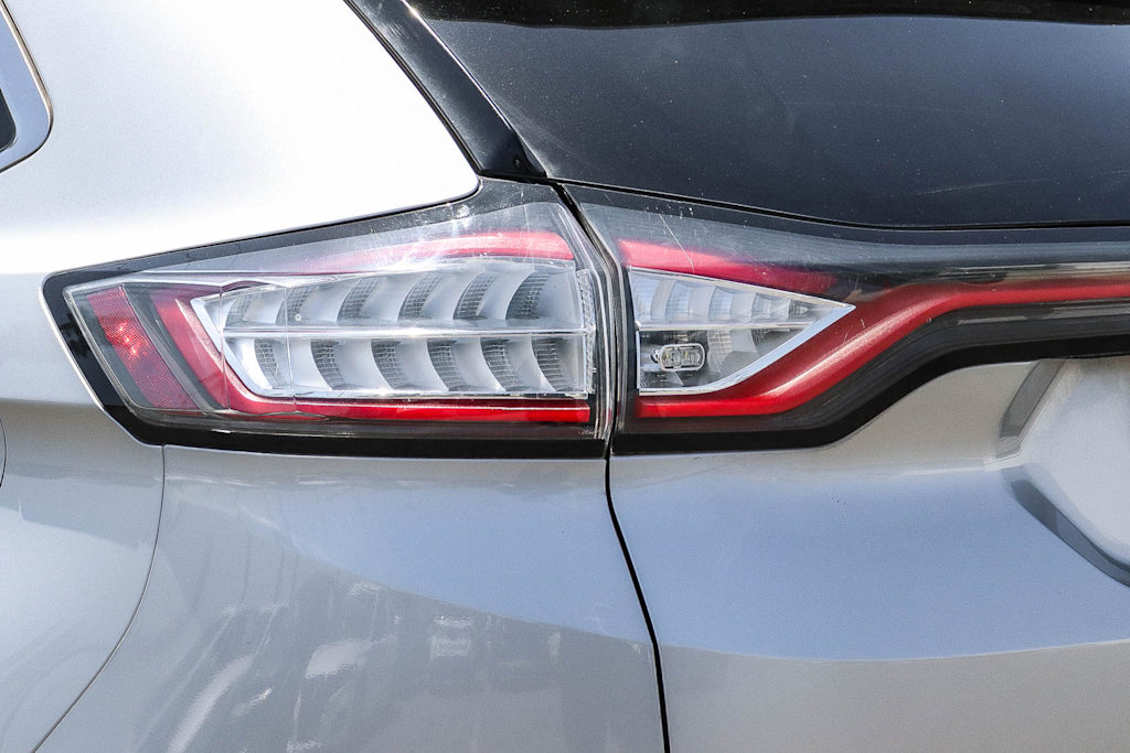 Thumbnail: 2017 Ford Edge - 21