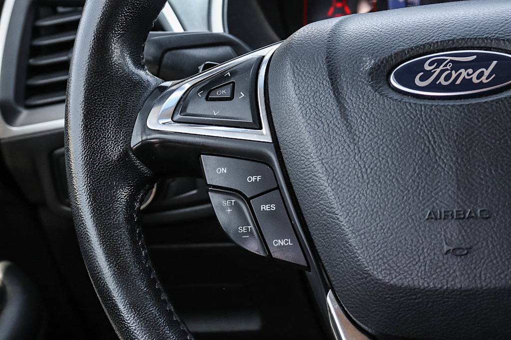 Thumbnail: 2017 Ford Edge - 25