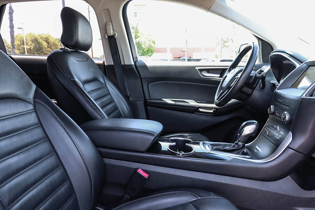 Thumbnail: 2017 Ford Edge - 10