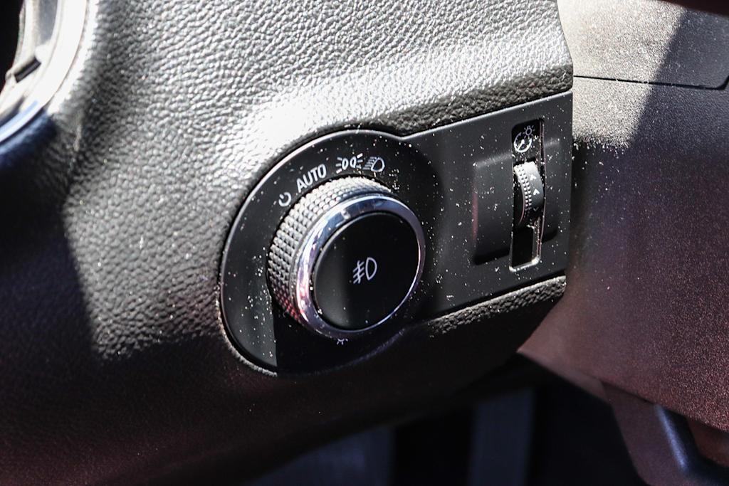 Thumbnail: 2010 Chevrolet Camaro - 21