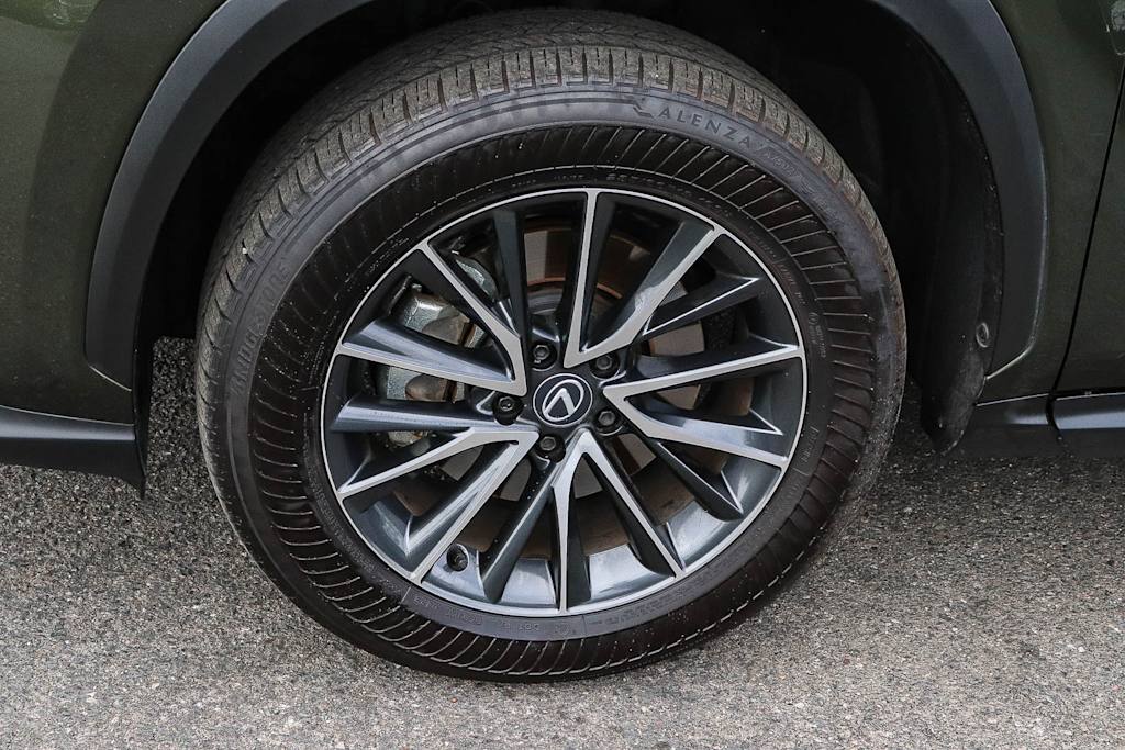 Thumbnail: 2024 Lexus ES - 19