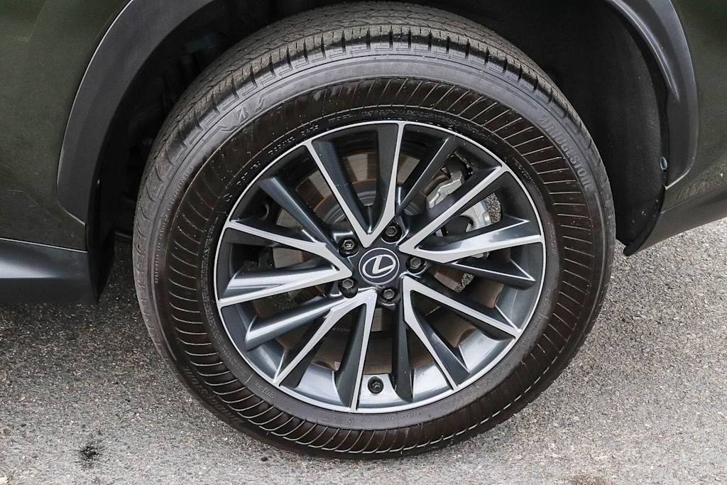 Thumbnail: 2024 Lexus ES - 6