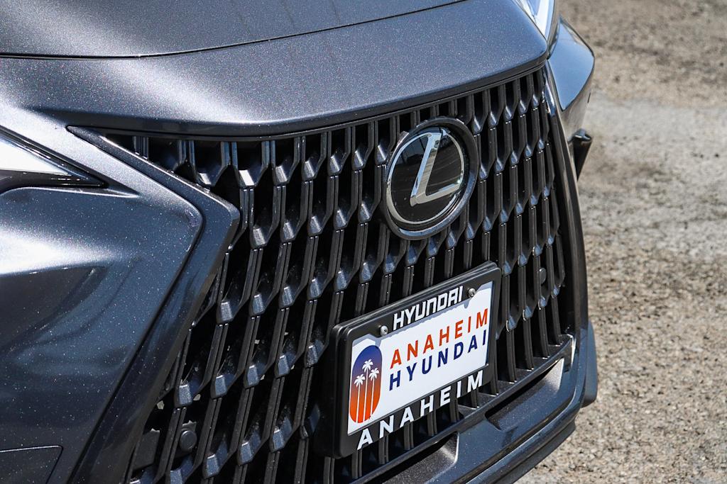Thumbnail: 2024 Lexus ES - 15