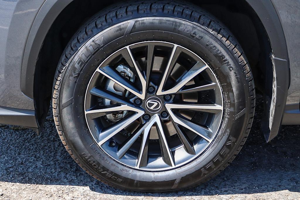 Thumbnail: 2024 Lexus ES - 19