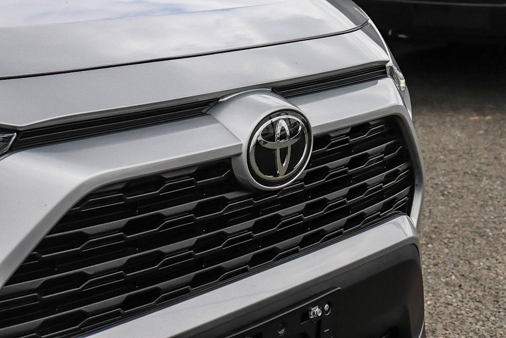 Thumbnail: 2024 Toyota RAV4 - 6