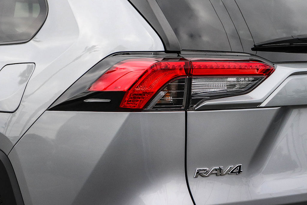 Thumbnail: 2024 Toyota RAV4 - 20