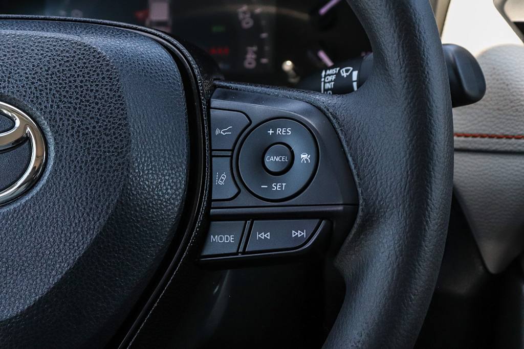 Thumbnail: 2019 Toyota RAV4 - 26