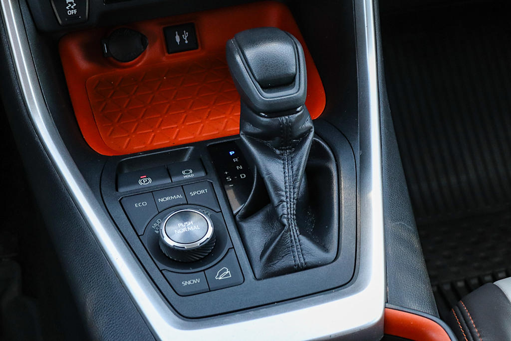Thumbnail: 2019 Toyota RAV4 - 13