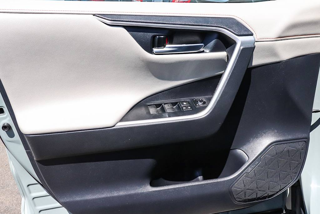 Thumbnail: 2019 Toyota RAV4 - 30