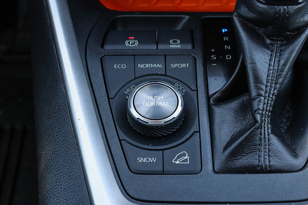 Thumbnail: 2019 Toyota RAV4 - 27
