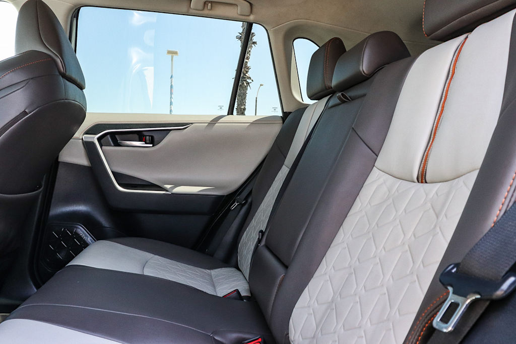 Thumbnail: 2019 Toyota RAV4 - 11