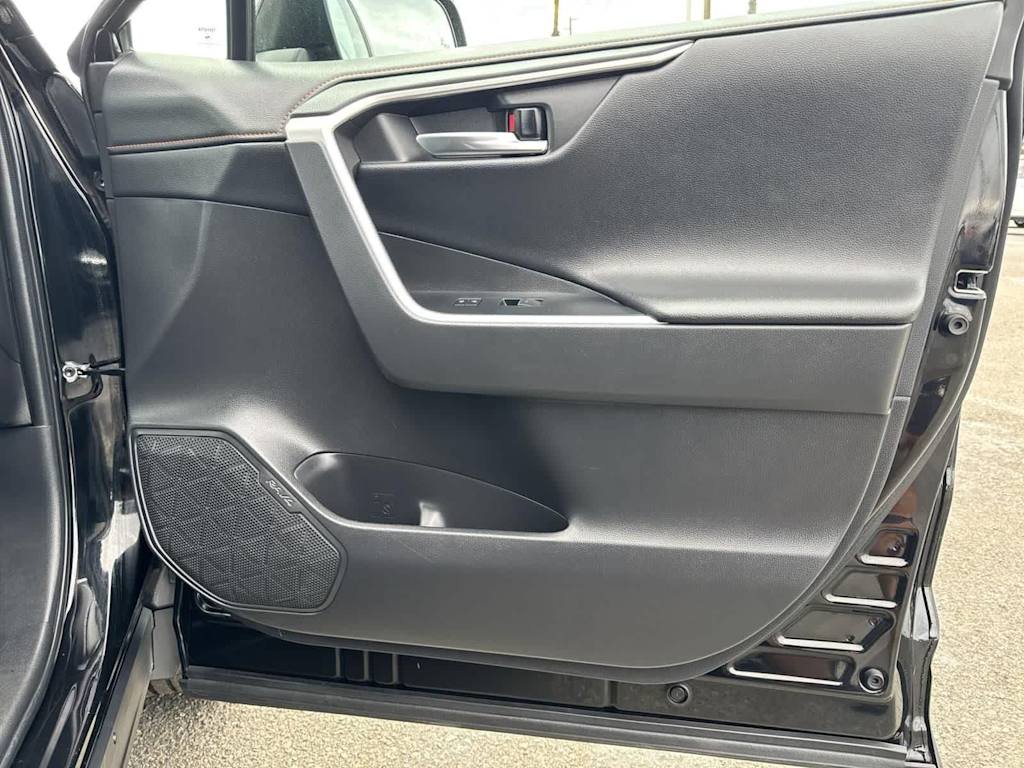 Thumbnail: 2022 Toyota RAV4 - 30