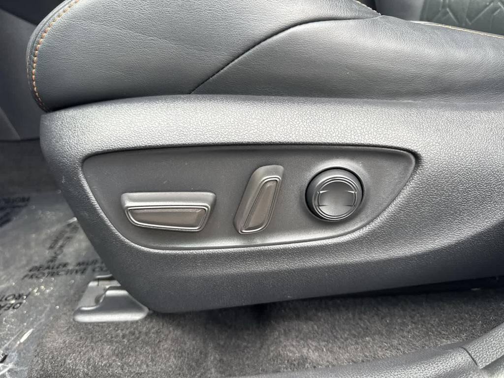 Thumbnail: 2022 Toyota RAV4 - 26