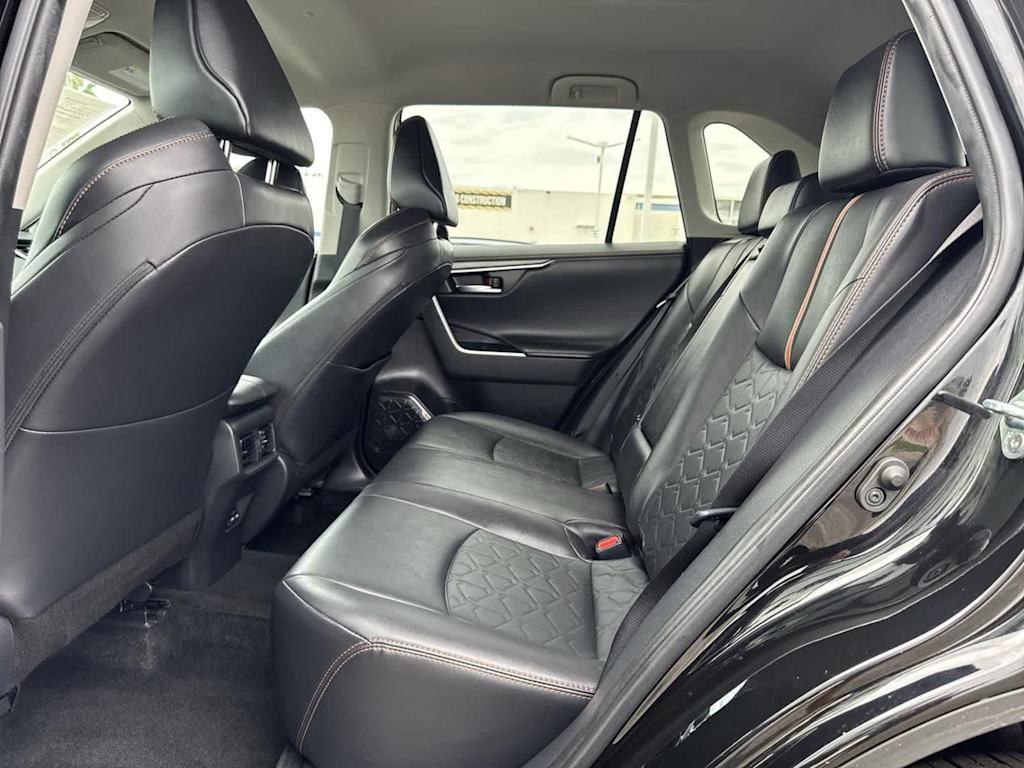 Thumbnail: 2022 Toyota RAV4 - 11