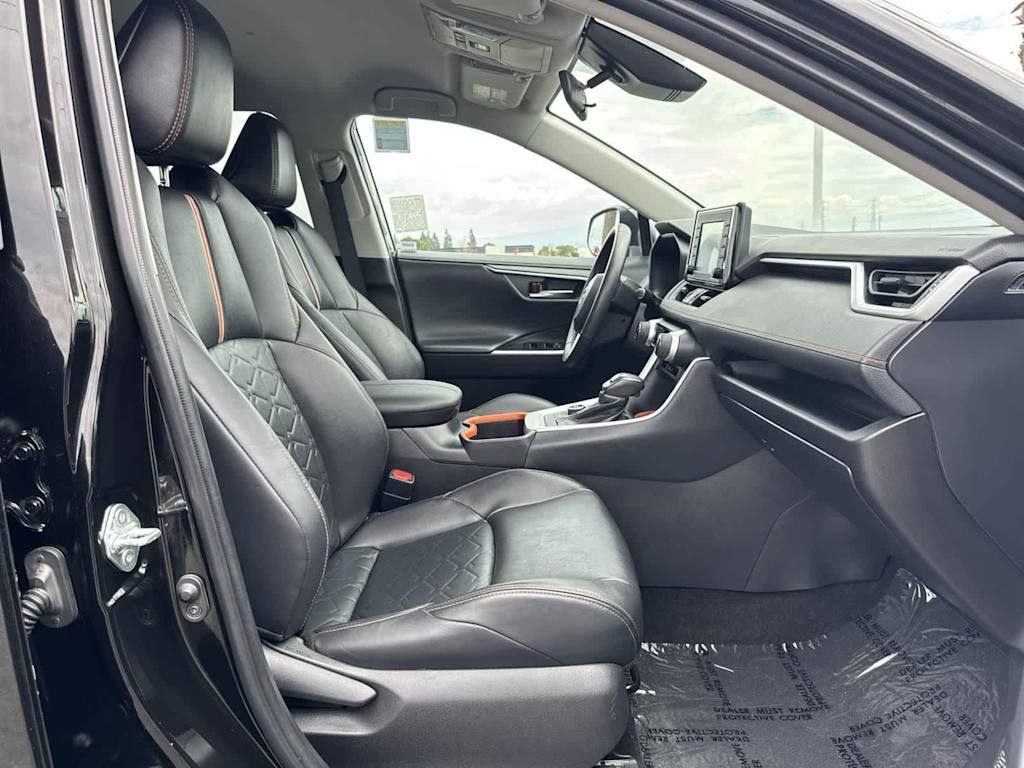 Thumbnail: 2022 Toyota RAV4 - 31