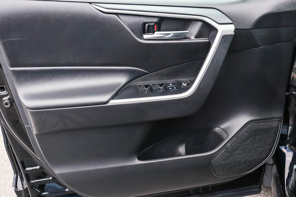 Thumbnail: 2022 Toyota RAV4 - 28