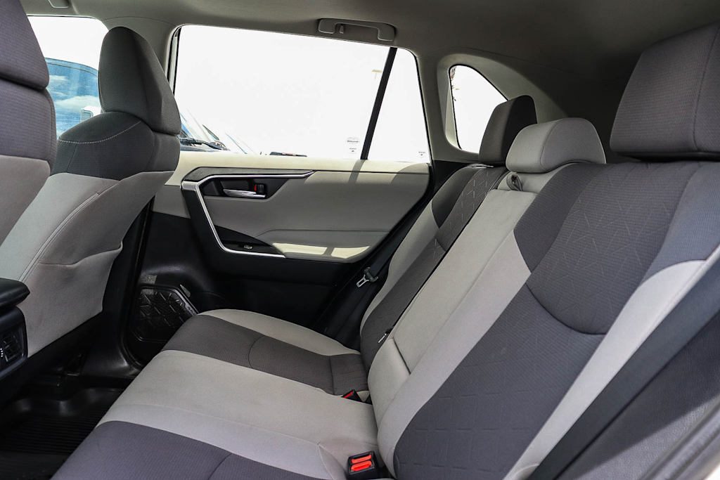 Thumbnail: 2022 Toyota RAV4 - 12