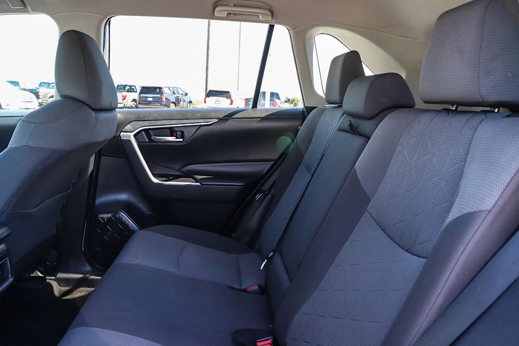 Thumbnail: 2020 Toyota RAV4 - 12