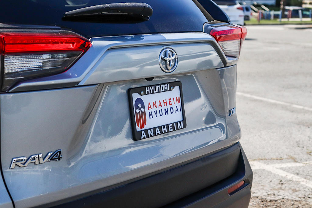 Thumbnail: 2020 Toyota RAV4 - 21