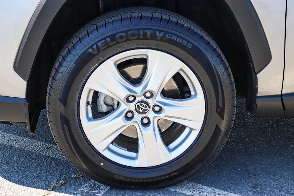 Thumbnail: 2020 Toyota RAV4 - 22