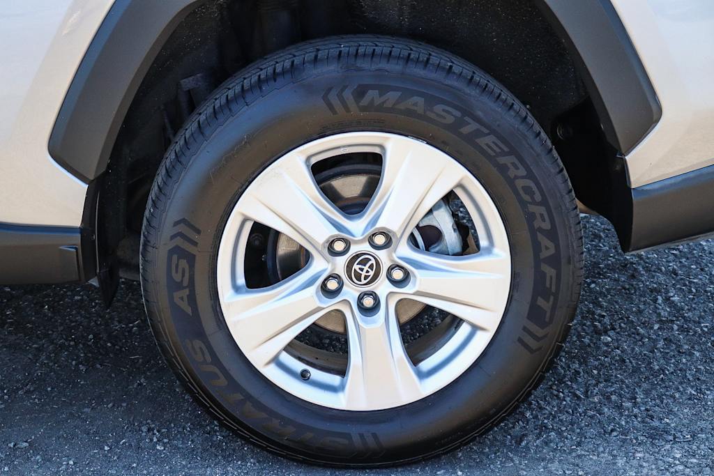 Thumbnail: 2020 Toyota RAV4 - 7